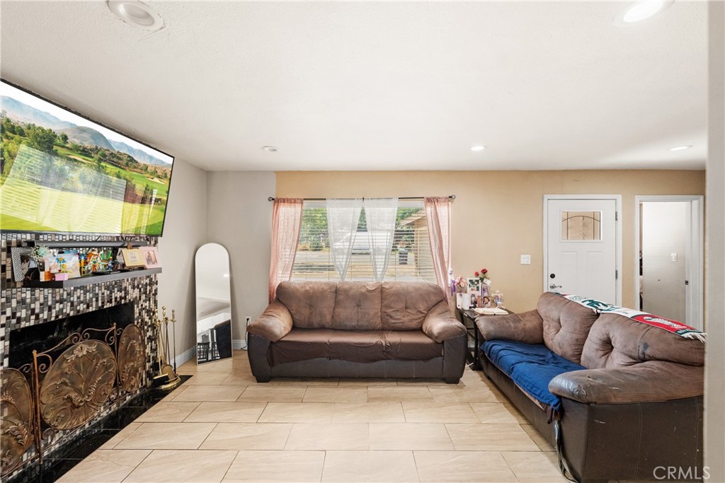 2174 W Monroe Street