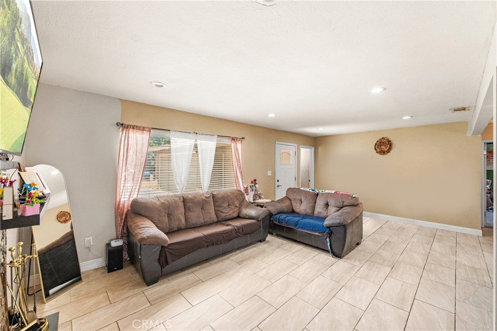 2174 W Monroe Street