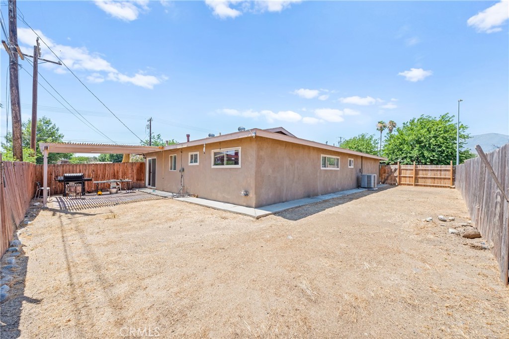 2174 W Monroe Street