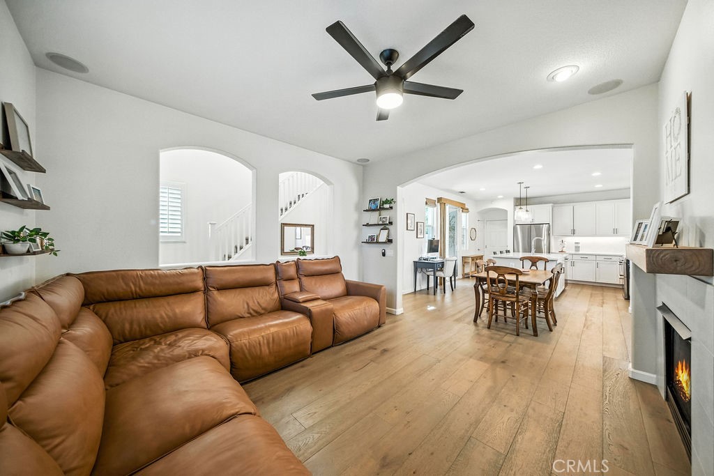 35724 Kittentails Lane