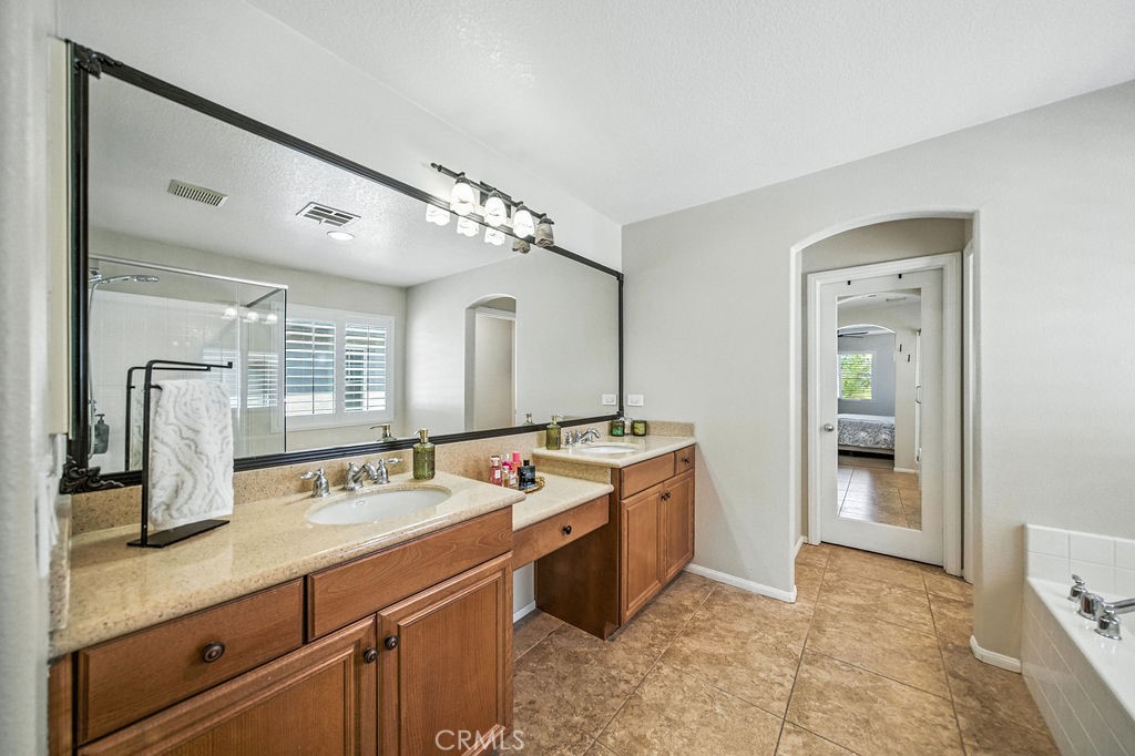 35724 Kittentails Lane