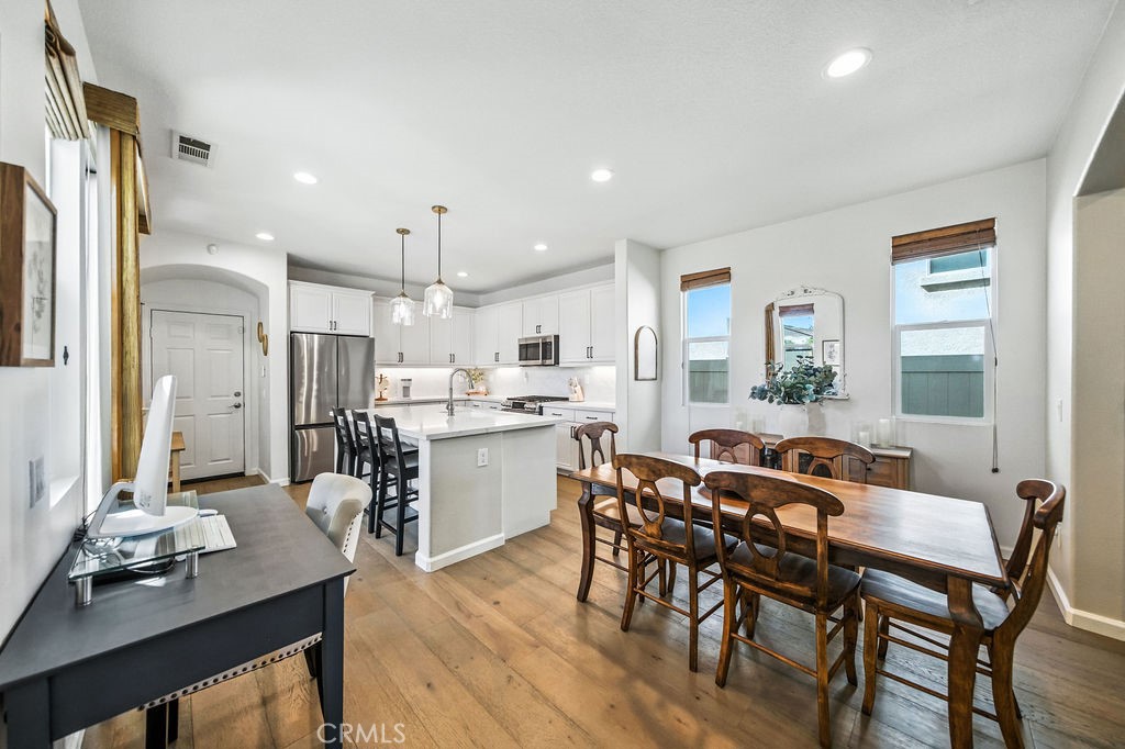 35724 Kittentails Lane