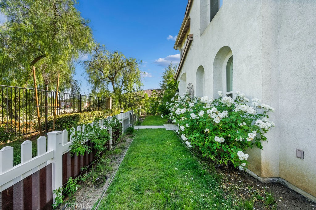 35724 Kittentails Lane