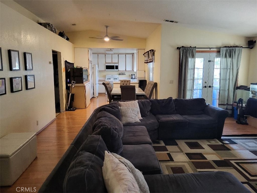 1354 N Hermosa Avenue