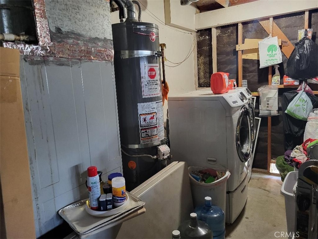 1354 N Hermosa Avenue