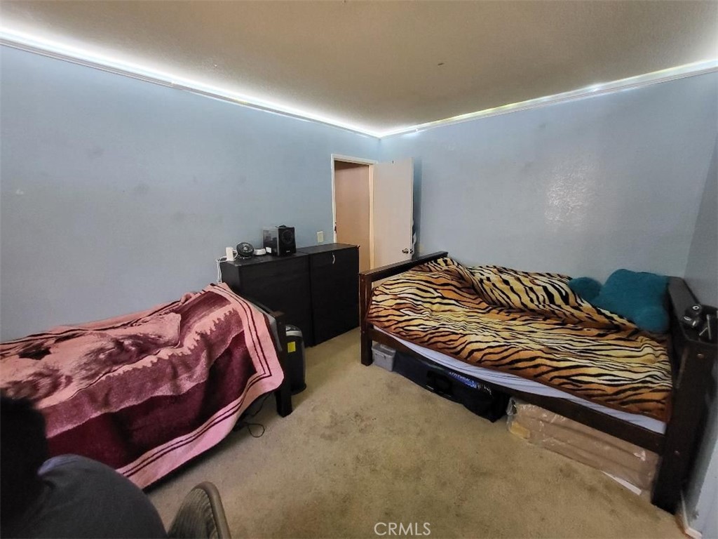 1354 N Hermosa Avenue