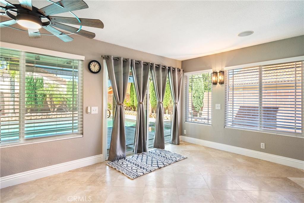 1841 Creekside Drive