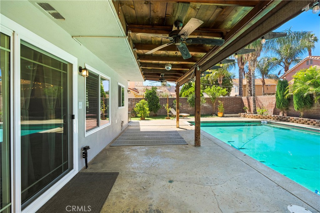 1841 Creekside Drive