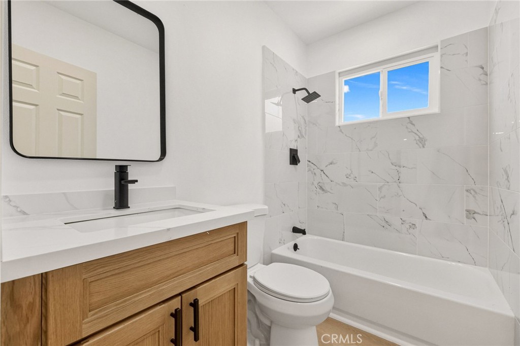 61730 Oleander Drive