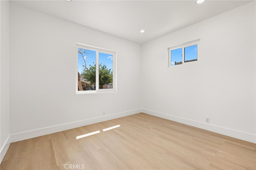 61730 Oleander Drive