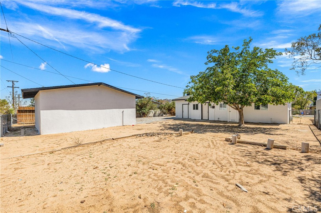 61730 Oleander Drive