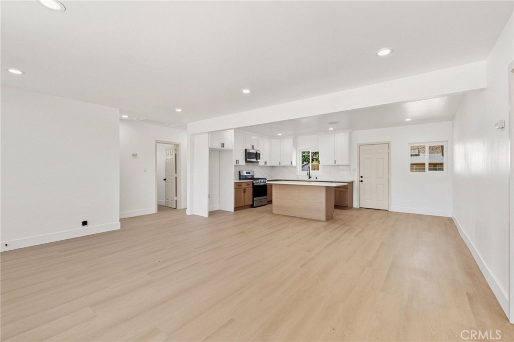 61730 Oleander Drive
