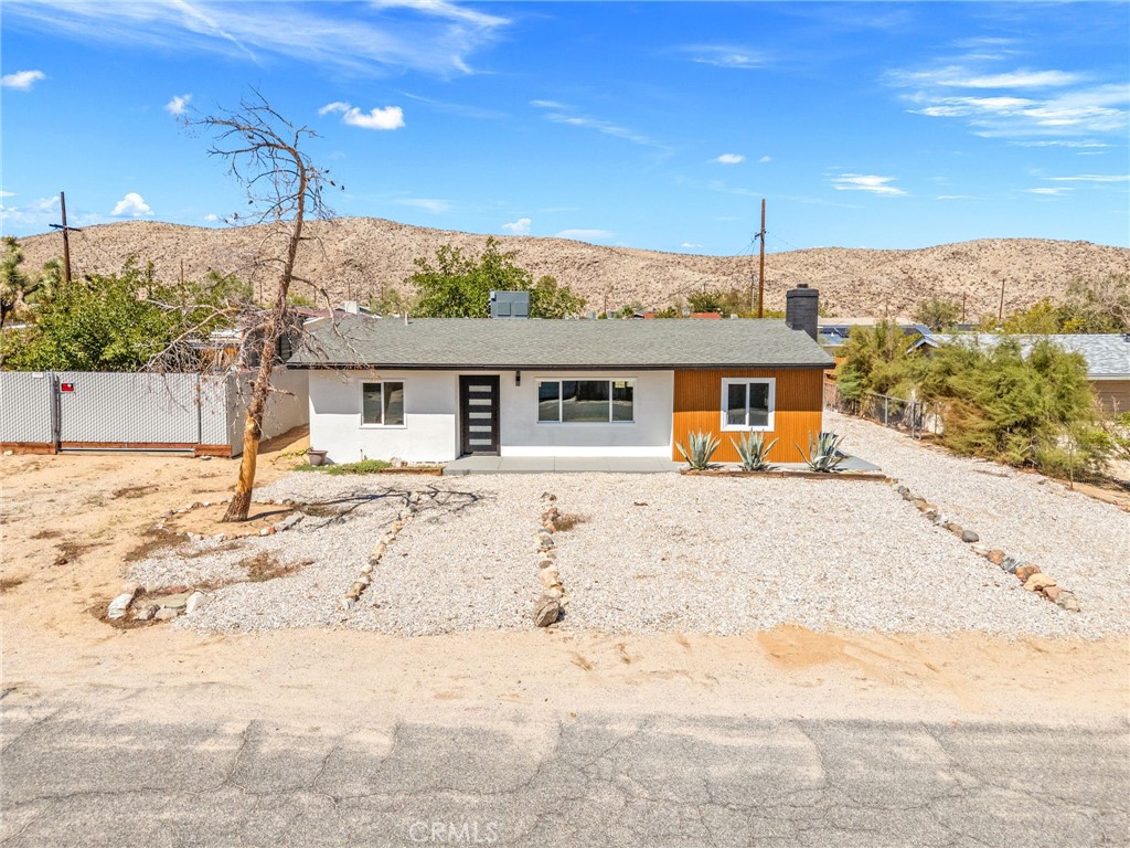 61730 Oleander Drive