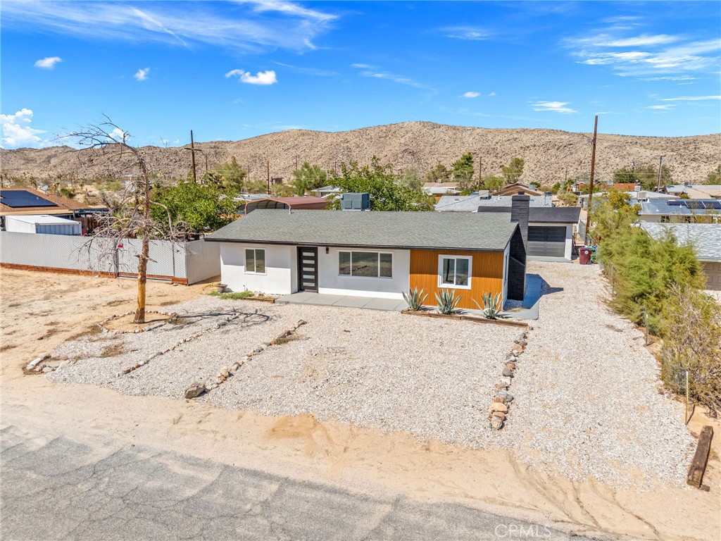 61730 Oleander Drive