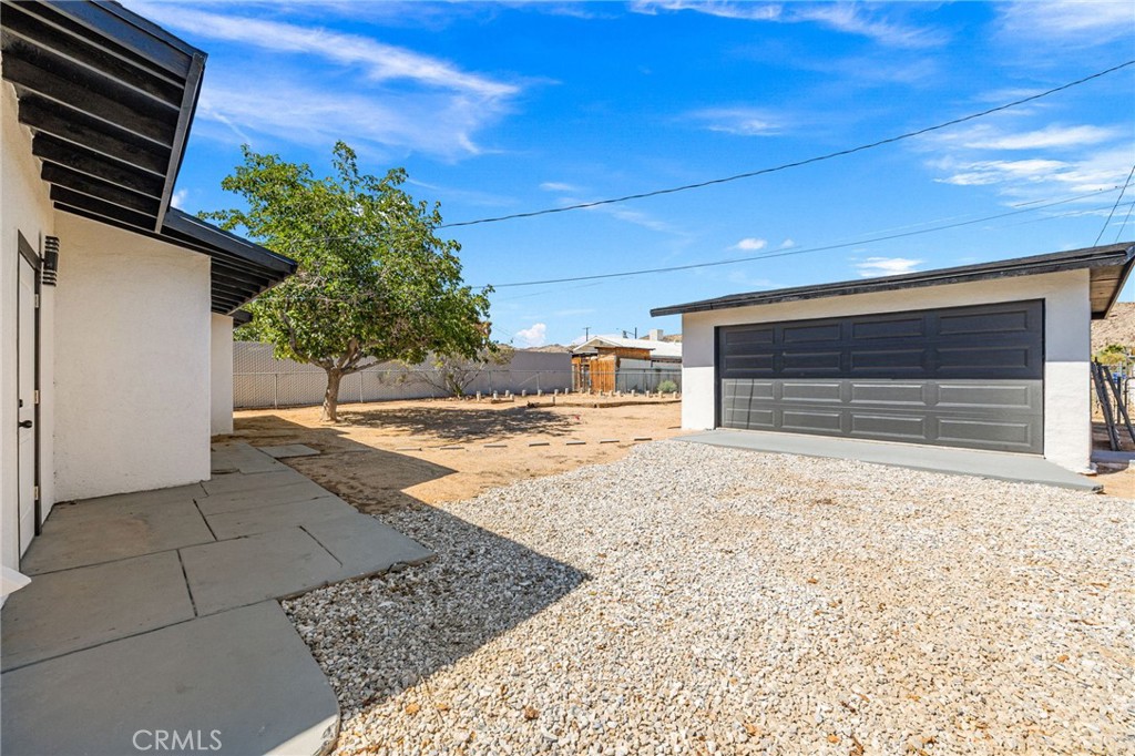 61730 Oleander Drive