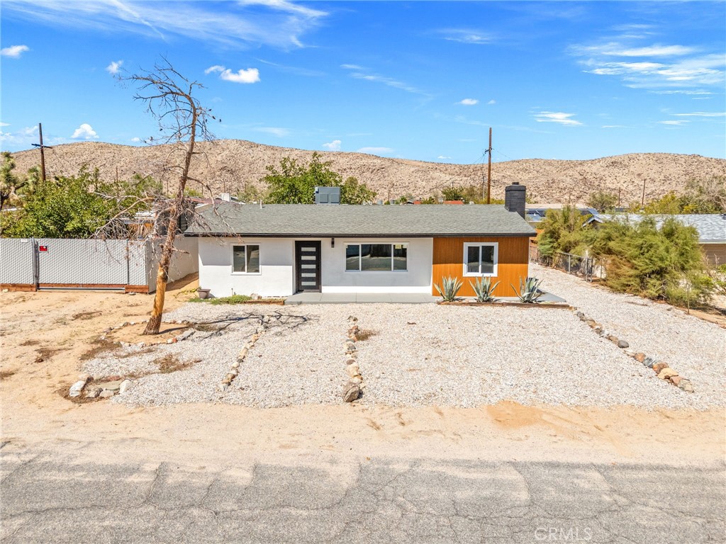 61730 Oleander Drive