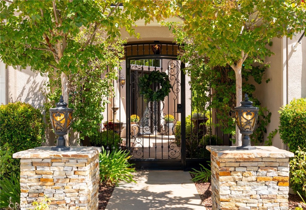 45250 Oakville Court