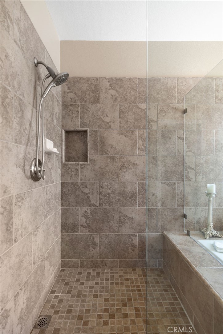 45250 Oakville Court