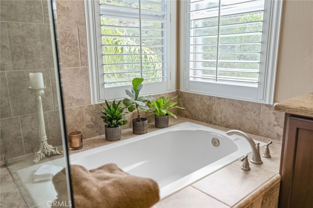 45250 Oakville Court