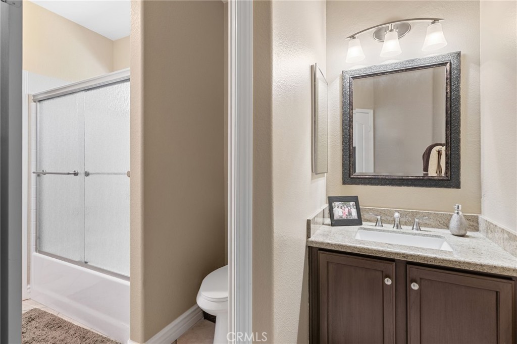 45250 Oakville Court