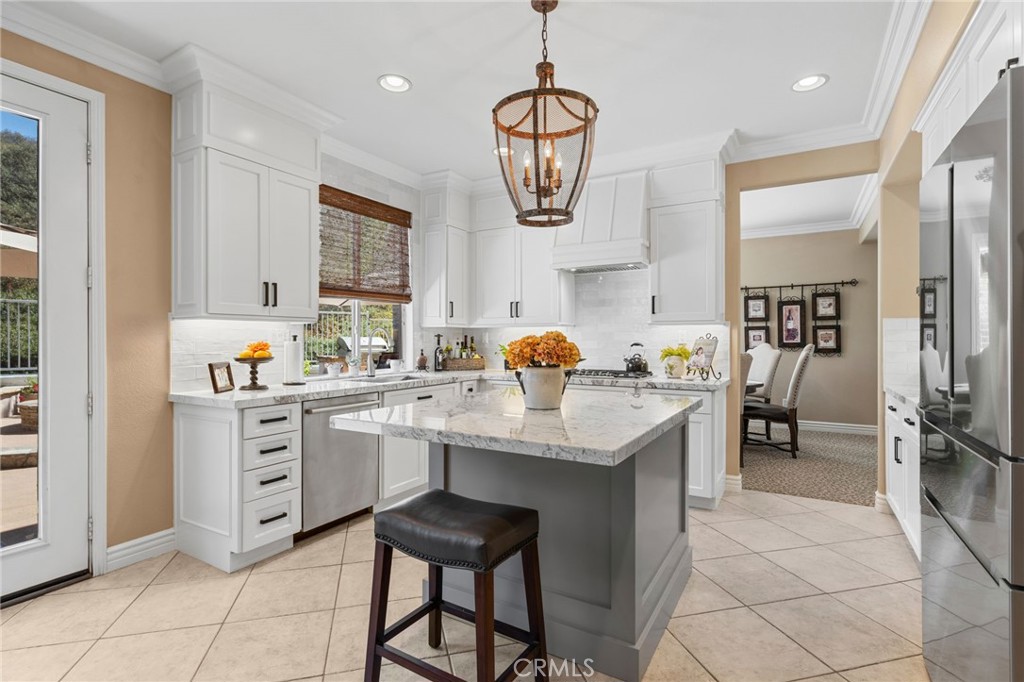45250 Oakville Court