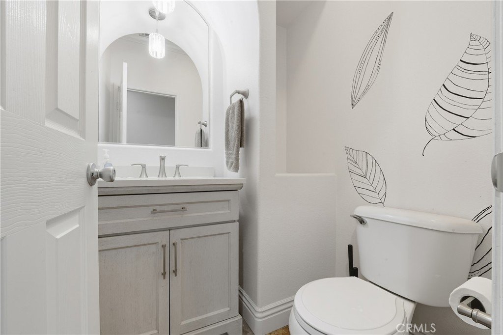 28348 28348 Little Lake