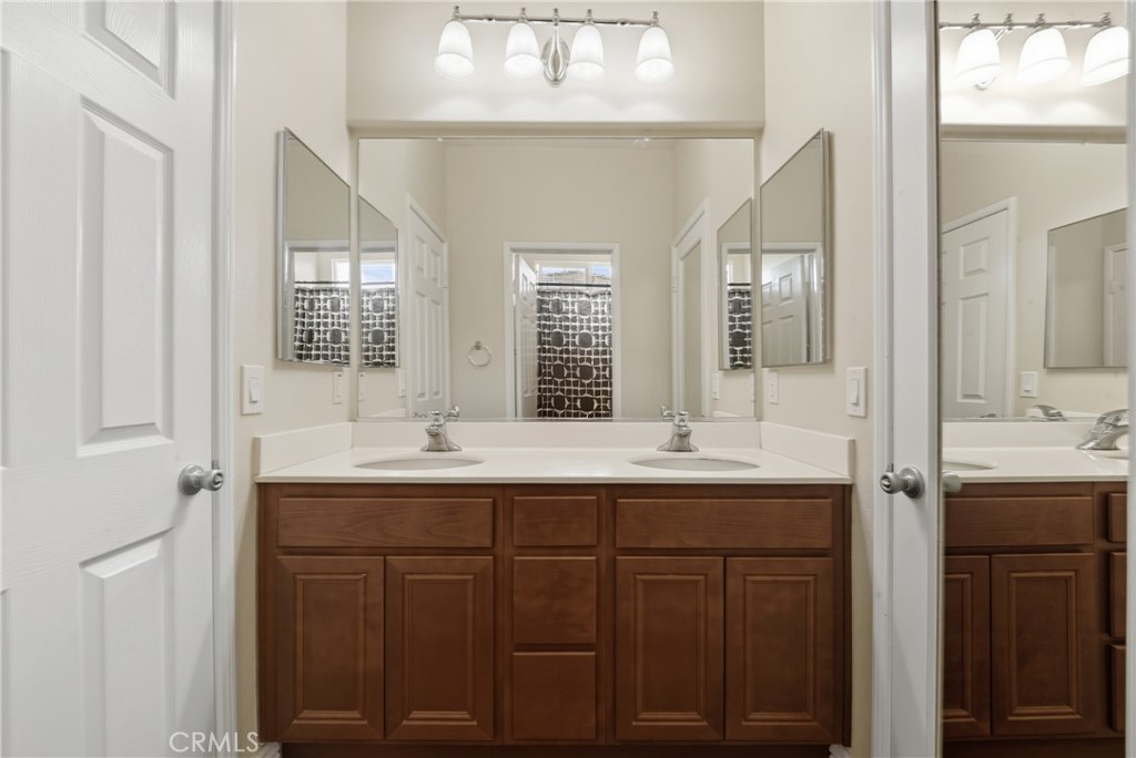 28348 28348 Little Lake