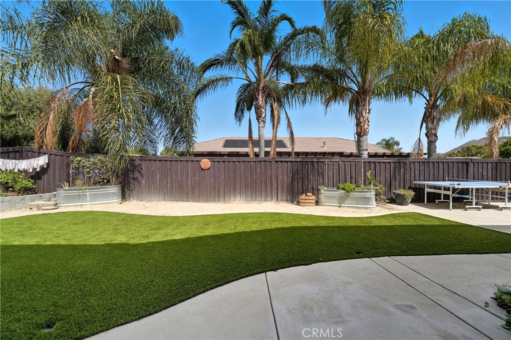 28348 28348 Little Lake