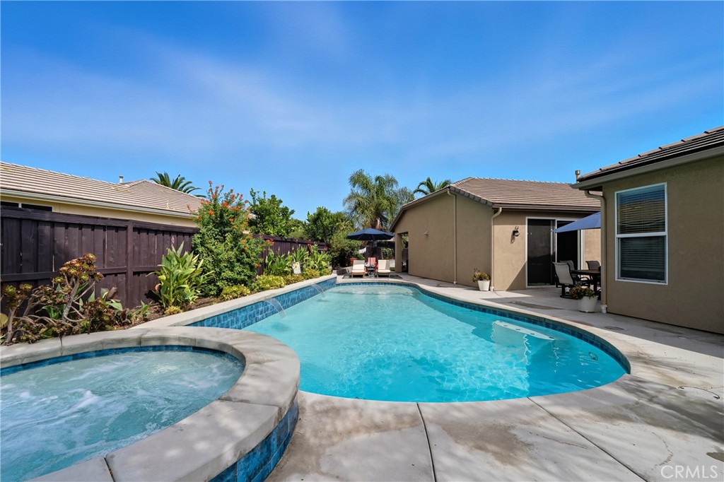 28348 28348 Little Lake