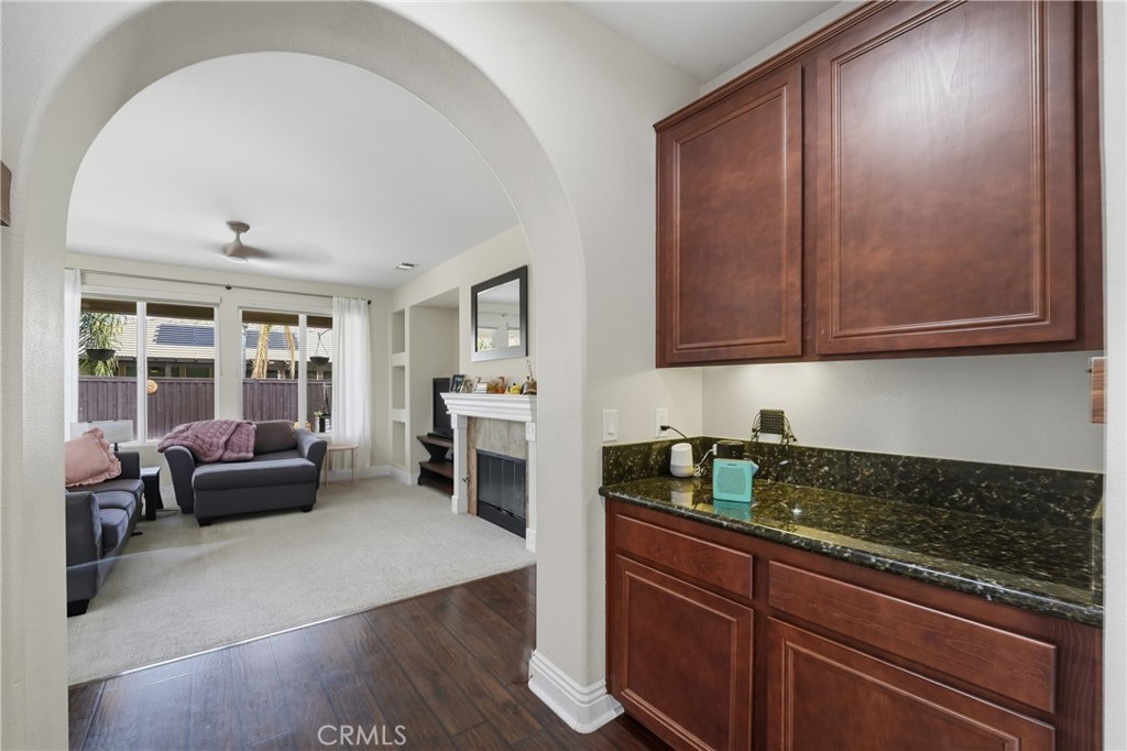 28348 28348 Little Lake