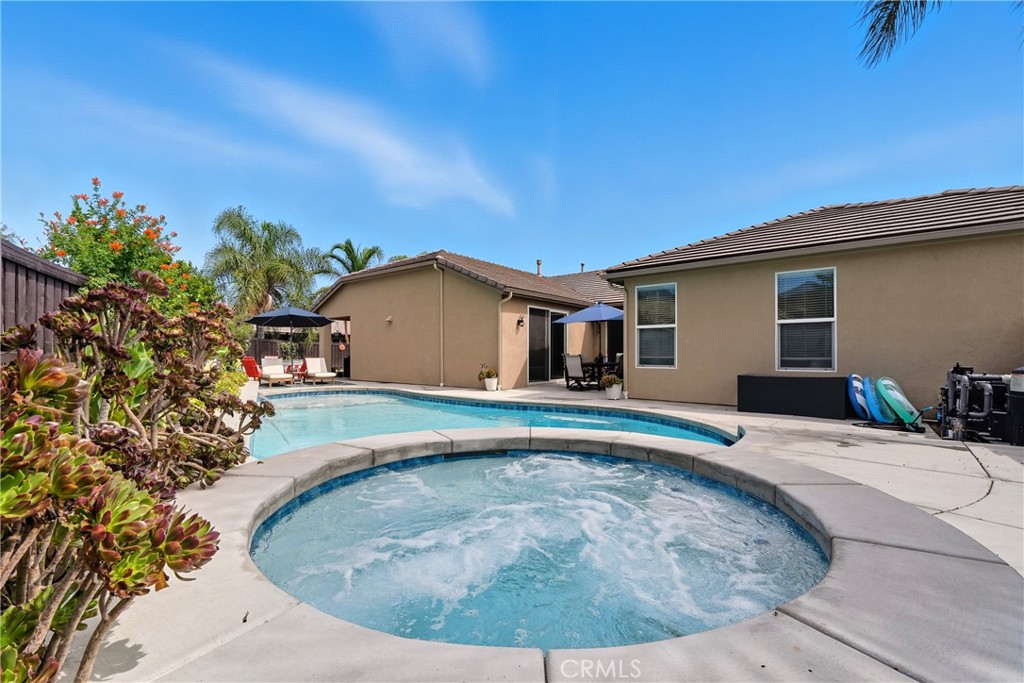 28348 28348 Little Lake