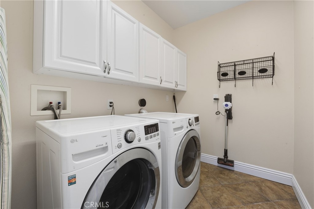 28348 28348 Little Lake