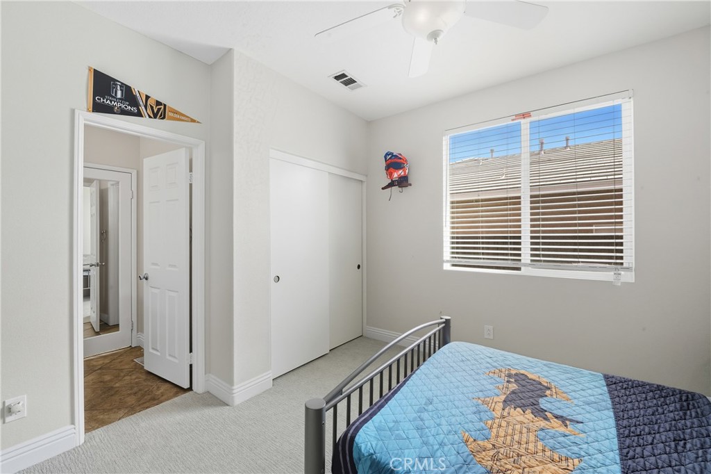 28348 28348 Little Lake