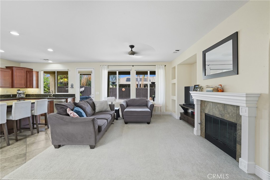 28348 28348 Little Lake