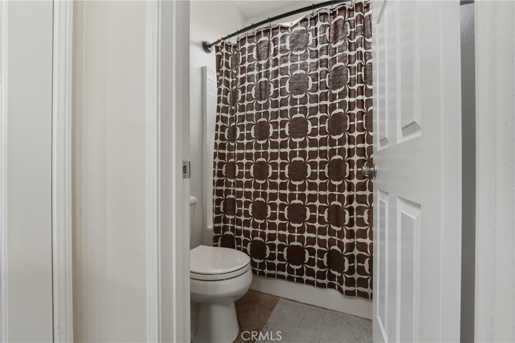 28348 28348 Little Lake