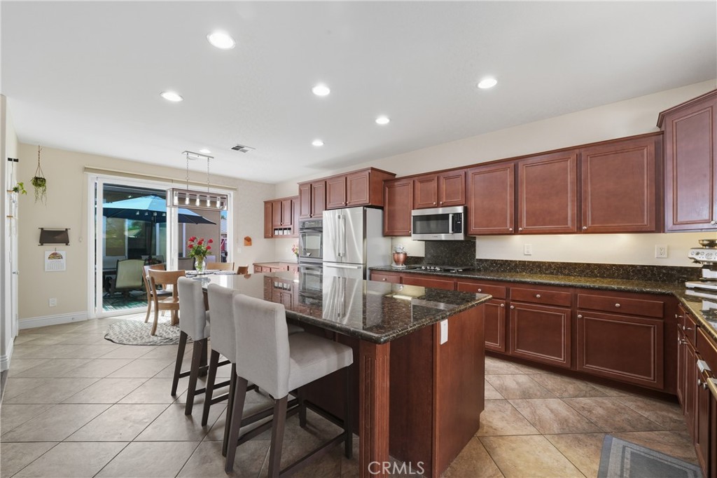 28348 28348 Little Lake