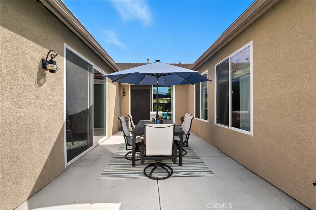 28348 28348 Little Lake