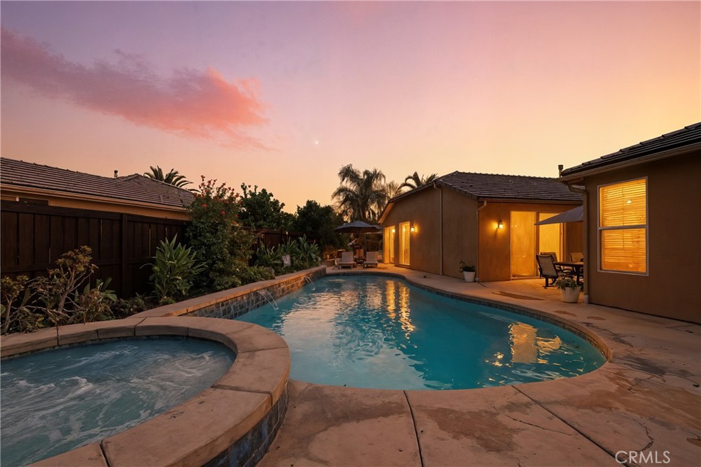 28348 28348 Little Lake