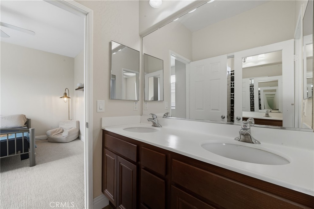 28348 28348 Little Lake