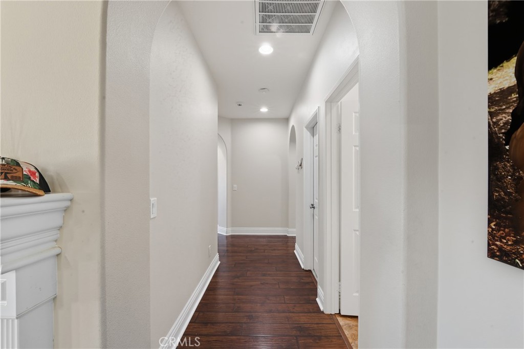 28348 28348 Little Lake