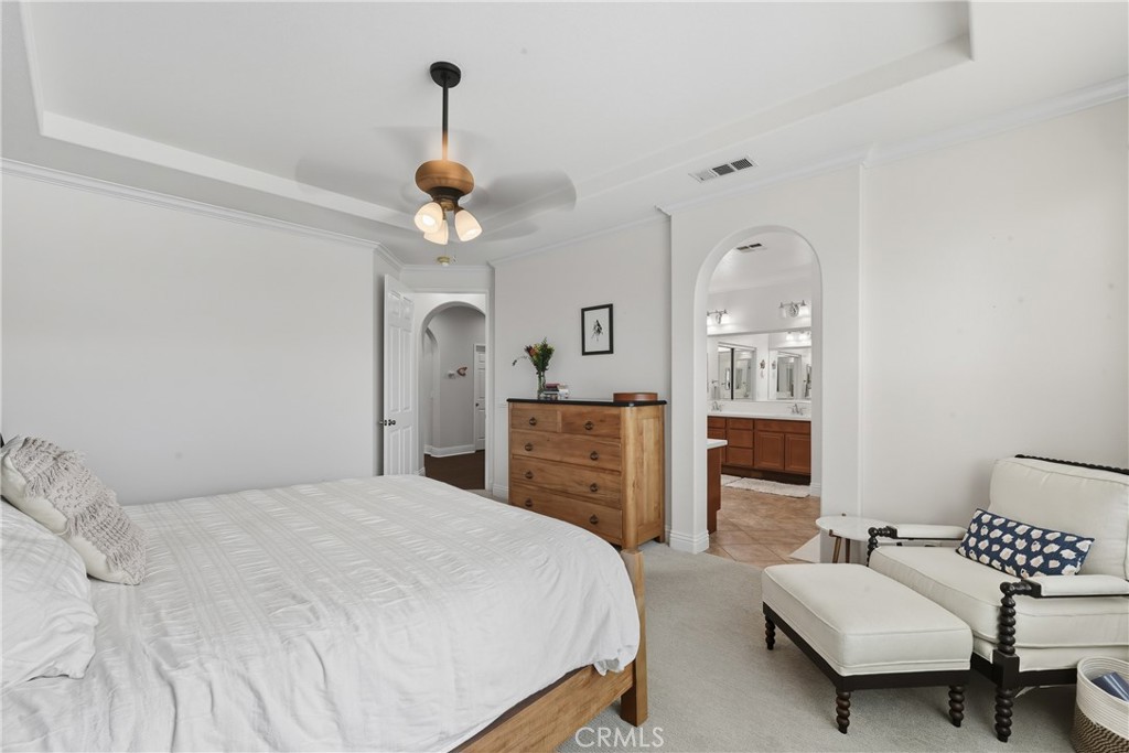 28348 28348 Little Lake