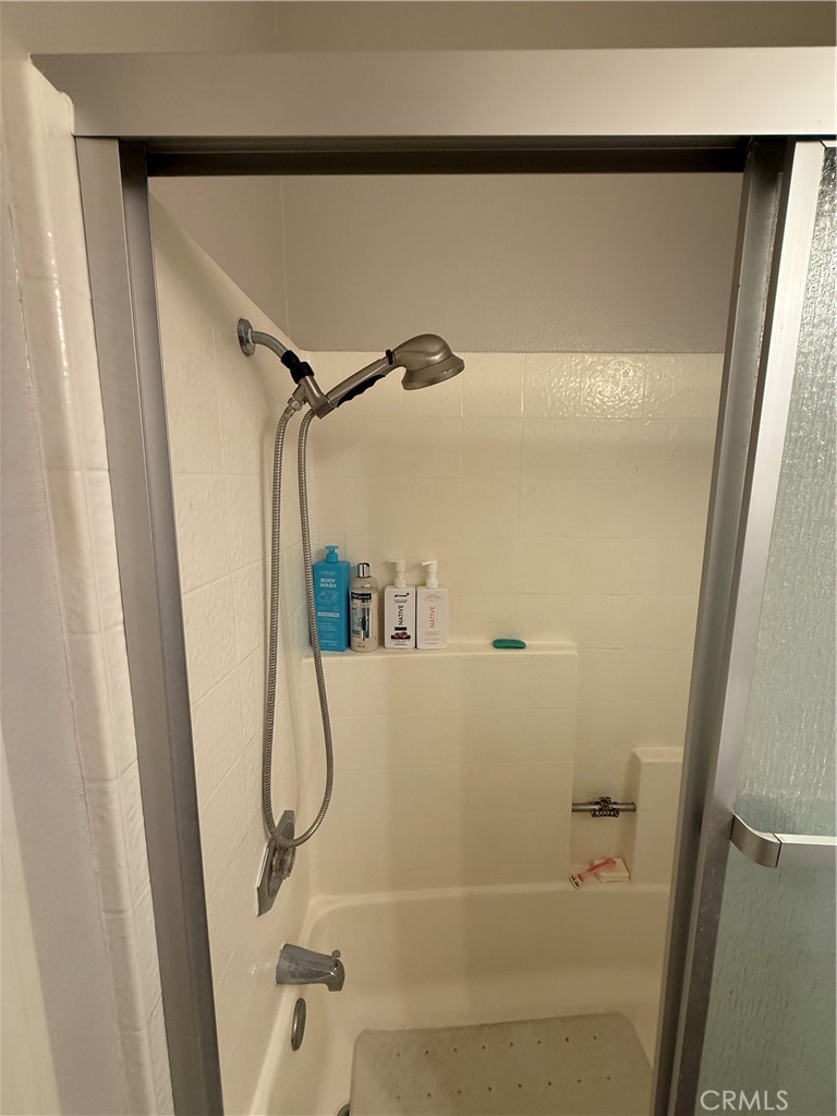 42086 42086 Paseo Brillante