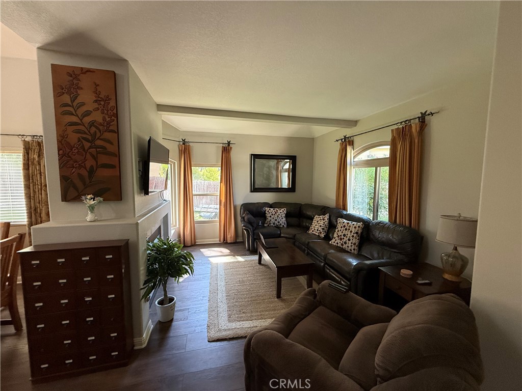 42086 42086 Paseo Brillante