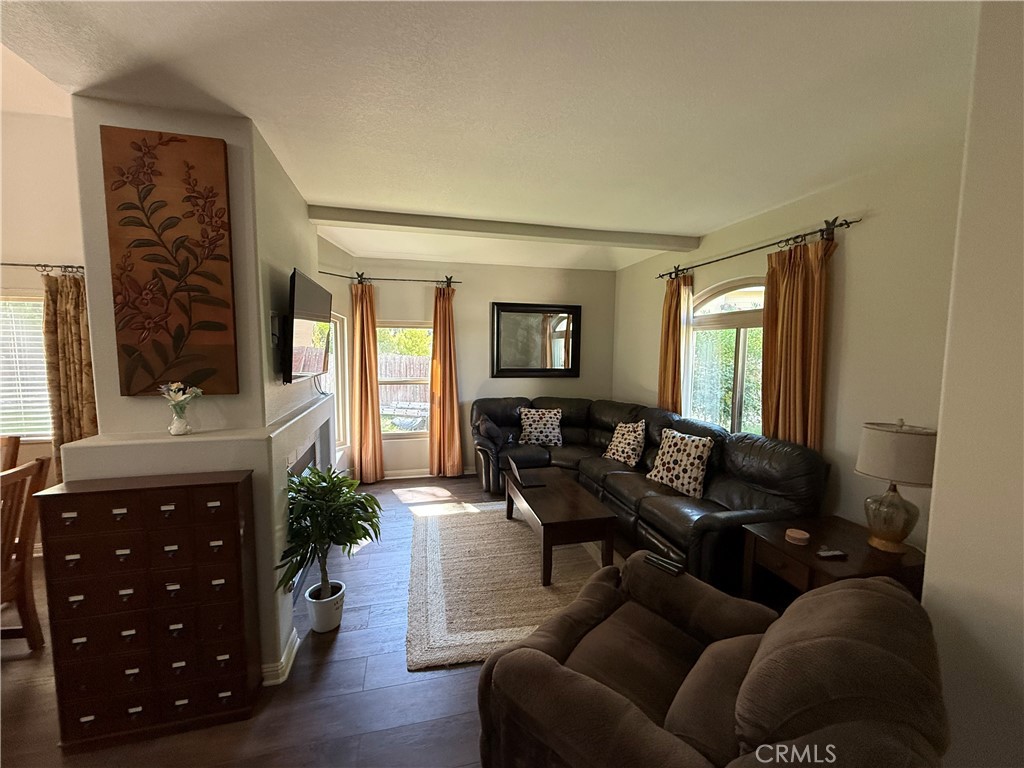 42086 42086 Paseo Brillante