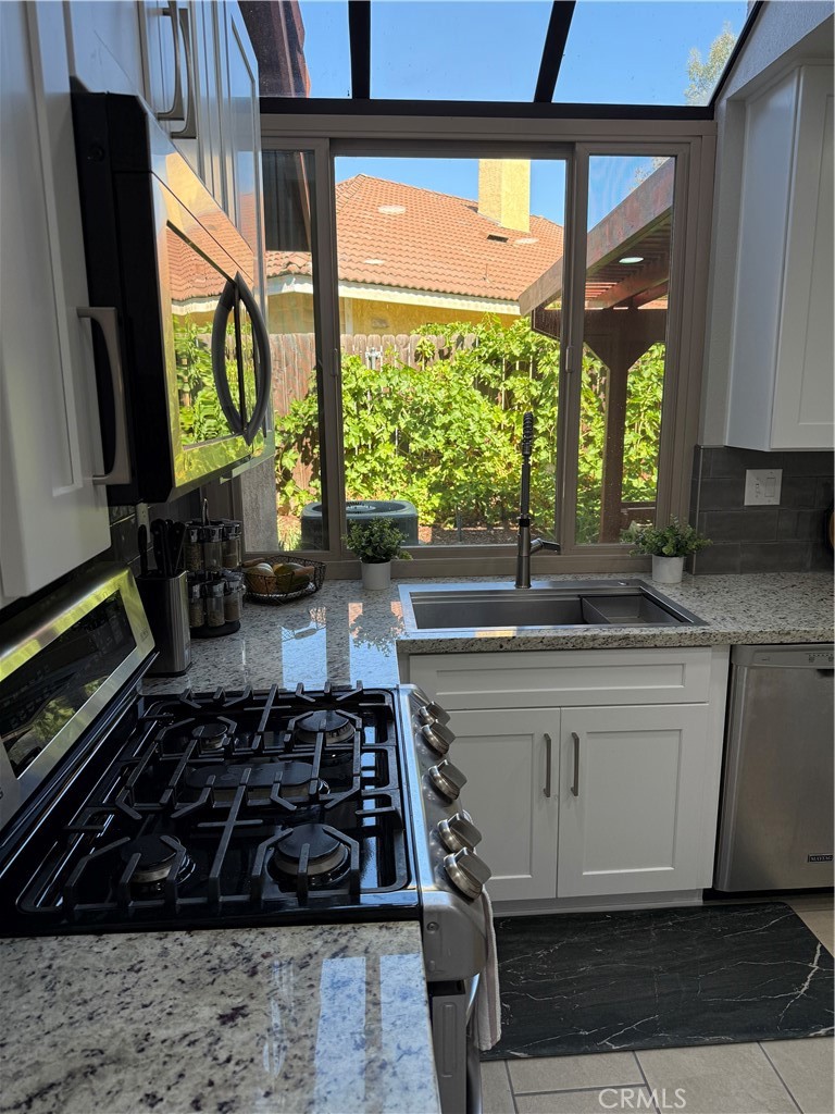 42086 42086 Paseo Brillante