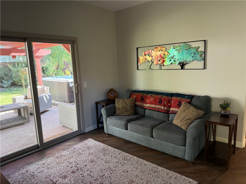 42086 42086 Paseo Brillante