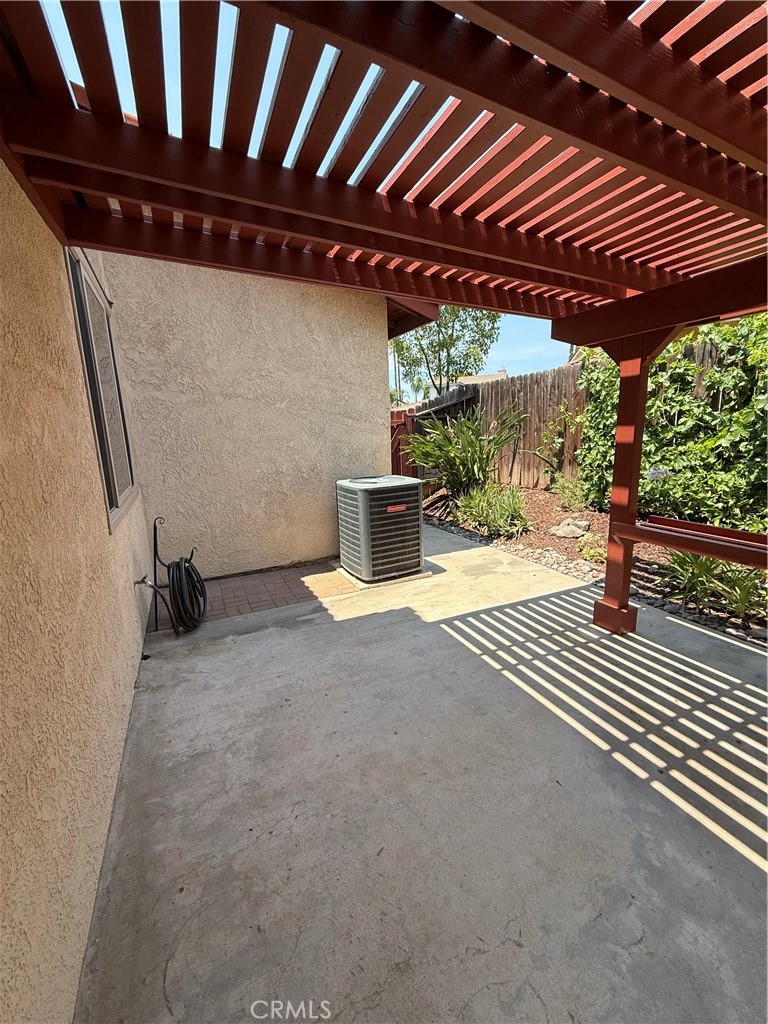 42086 42086 Paseo Brillante