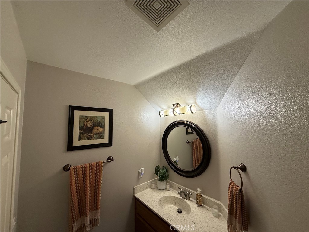 42086 42086 Paseo Brillante