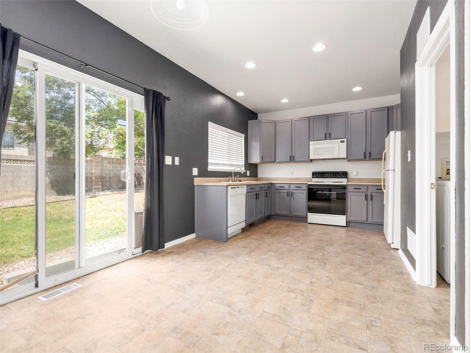 2117 Settlers Drive