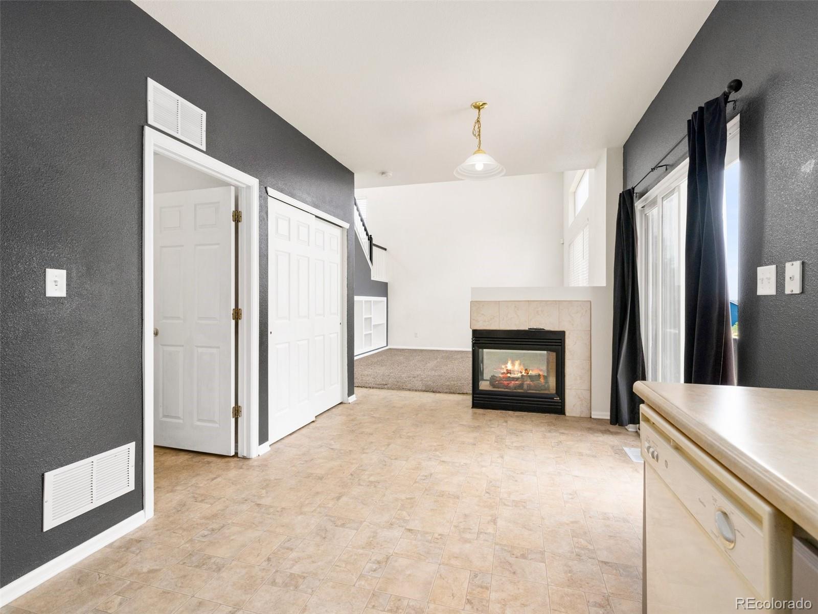 2117 Settlers Drive